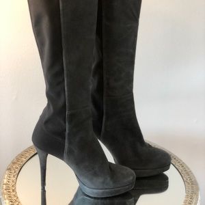 Stuart Weitzman pull on stiletto suede boots